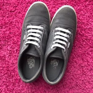 Grey Atwood Low Women’s Vans